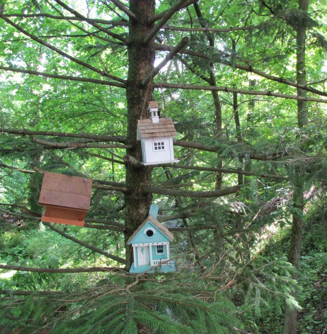 3 birdhouses